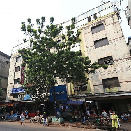 Oyo Flagship 19330 Hotel Aria Executive Bara Bazar Kolkata Exterior photo
